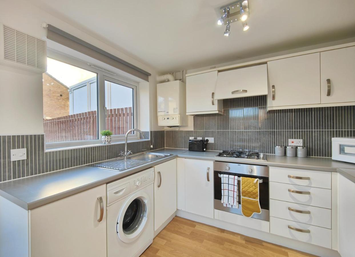The Metcombe - Holiday Home With Free Parking 10 Minutes Walk To Etihad Stadium & Coop Live Arena Манчестер Экстерьер фото