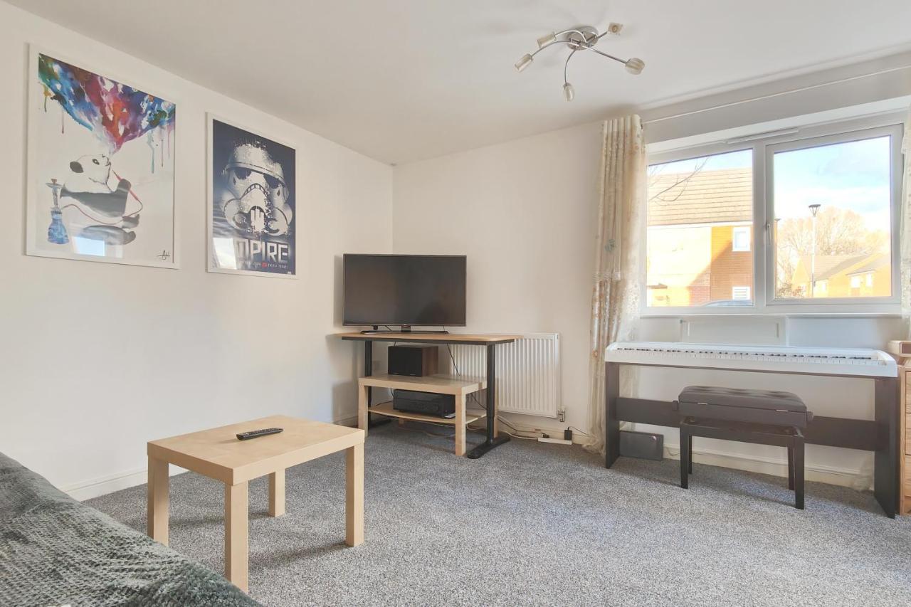 The Metcombe - Holiday Home With Free Parking 10 Minutes Walk To Etihad Stadium & Coop Live Arena Манчестер Экстерьер фото